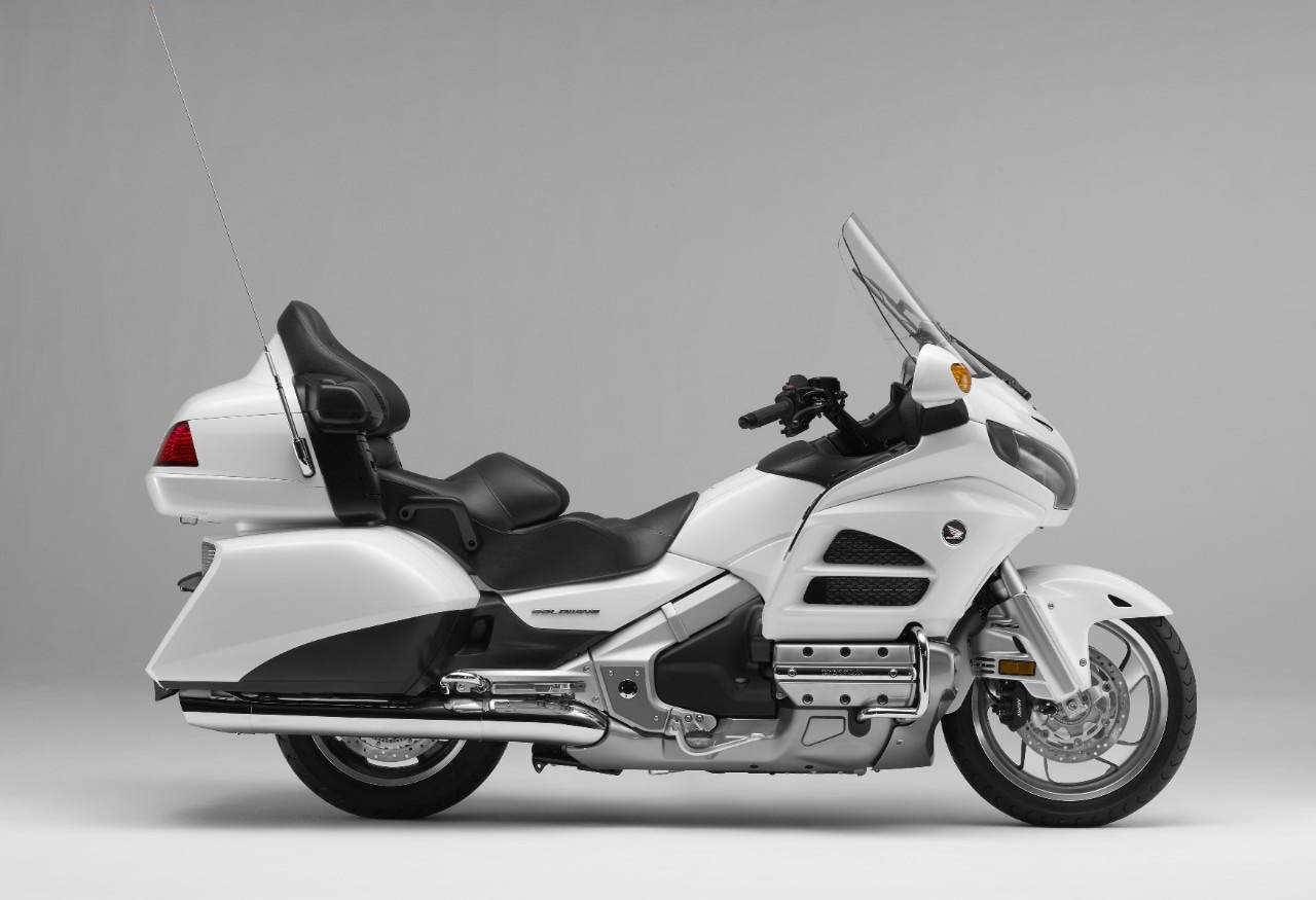 <div class='descrGalleryTitle'>2011: design rinnovato</div><div class='descrGalleryText'><p>Profondo aggiornamento estetico secondo il concetto di “maestosa aggressività” che enfatizza prestazioni e comfort. La capacità di carico aumenta ulteriormente e l’equipaggiamento di serie prevede navigatore satellitare di nuova generazione e impianto stereo più potente con multiple capacità di connessione</p>
</div>